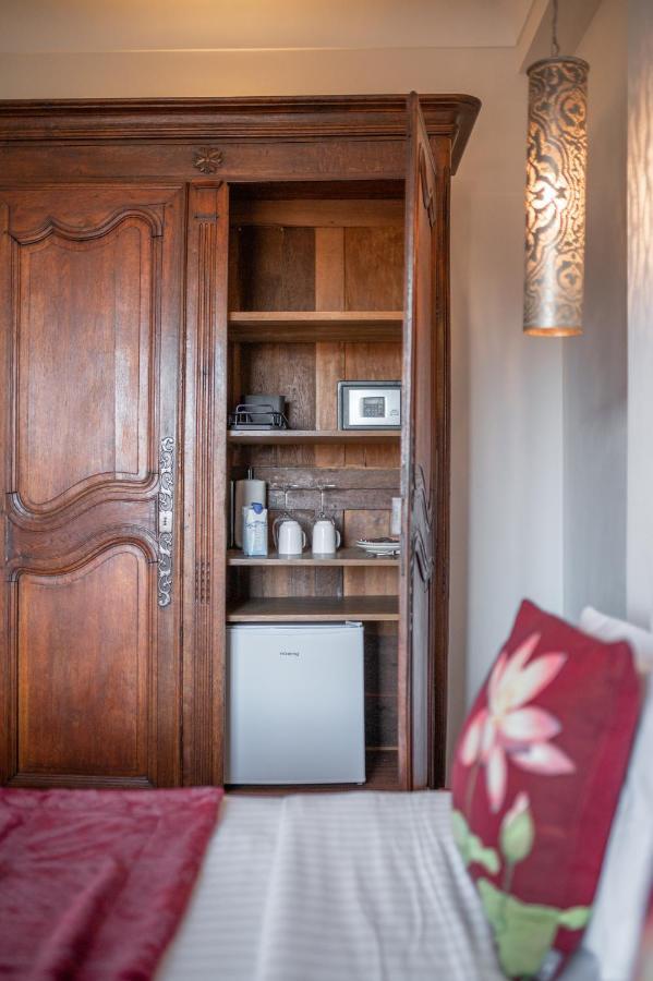 La Fabrique A Poupees - Chambres Et Appartements De Charme Au Coeur De Мантон Екстер'єр фото