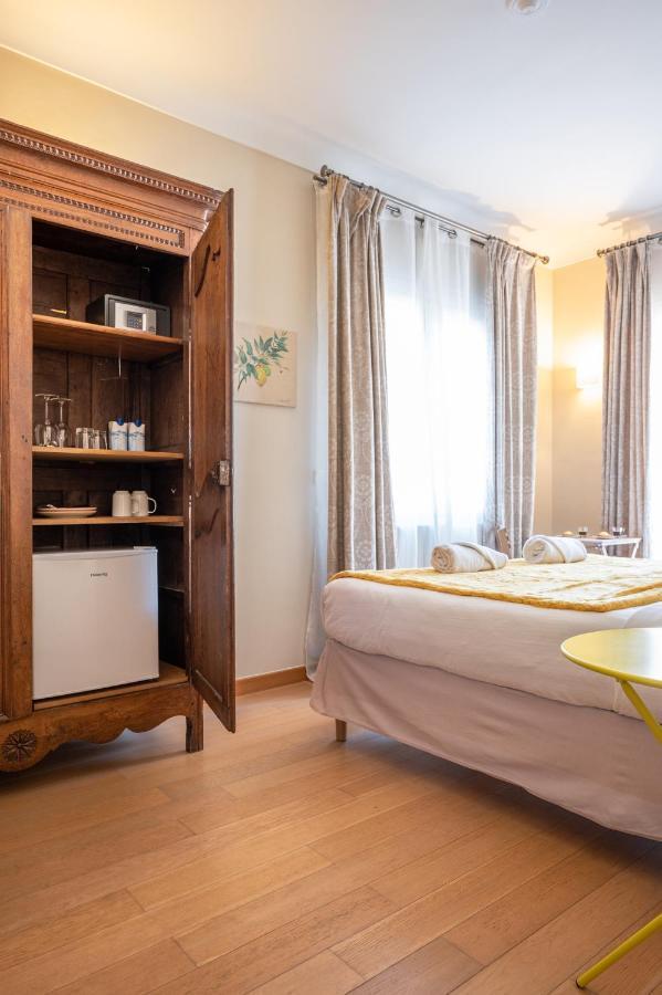 La Fabrique A Poupees - Chambres Et Appartements De Charme Au Coeur De Мантон Екстер'єр фото
