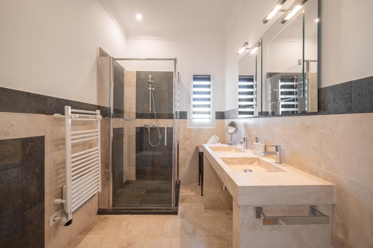 La Fabrique A Poupees - Chambres Et Appartements De Charme Au Coeur De Мантон Екстер'єр фото