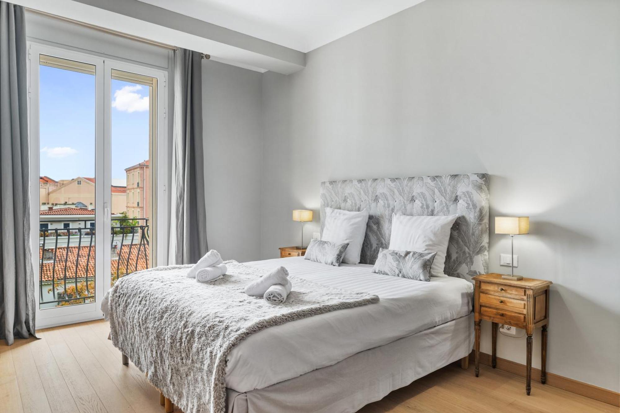 La Fabrique A Poupees - Chambres Et Appartements De Charme Au Coeur De Мантон Екстер'єр фото